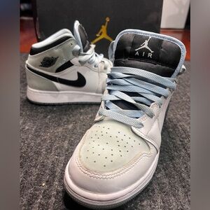 Air Jordan 1 Mid SE GS Ice Blue Black Youth Size 4Y